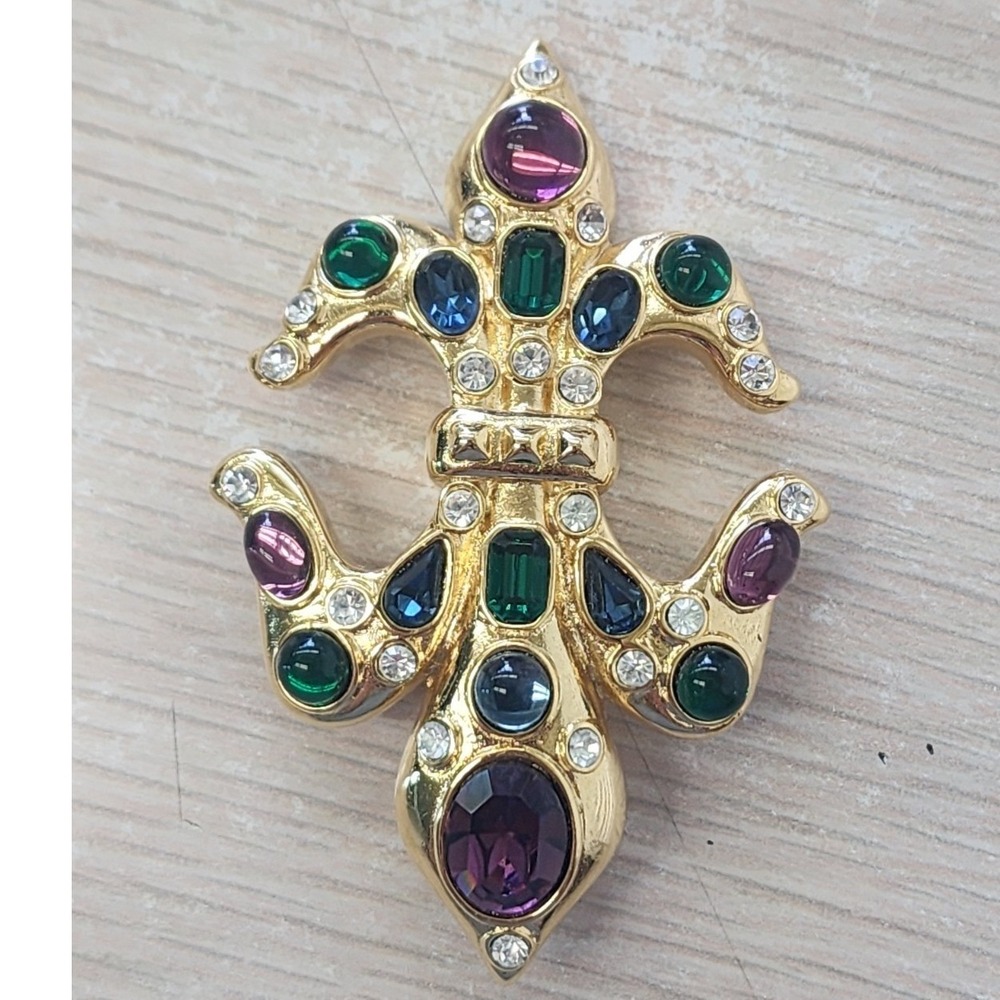 MVH Fleur De Lis Brooch Gold Tone‎ Multi Color Jewel Rhinestone Crown Logo